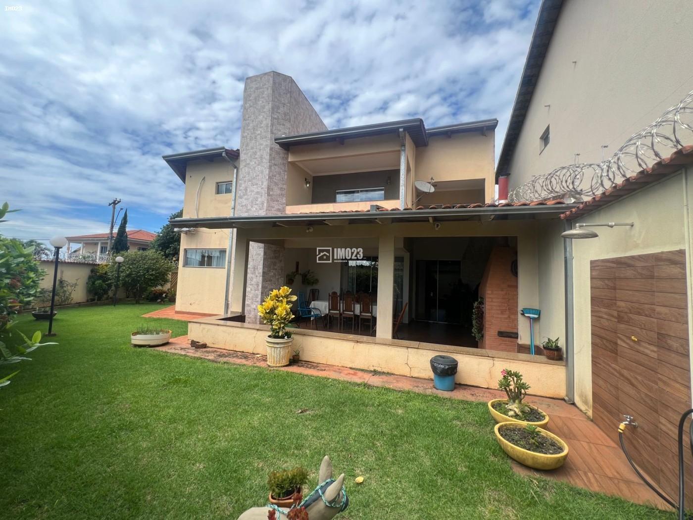 Sobrado, 3 quartos, 326 m² - Foto 1