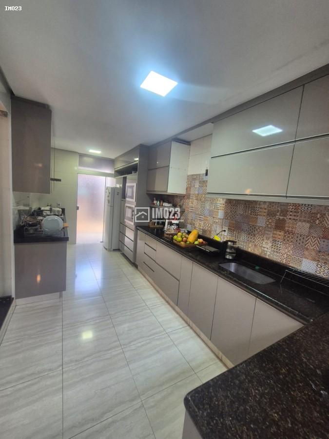 Casa, 4 quartos, 230 m² - Foto 10
